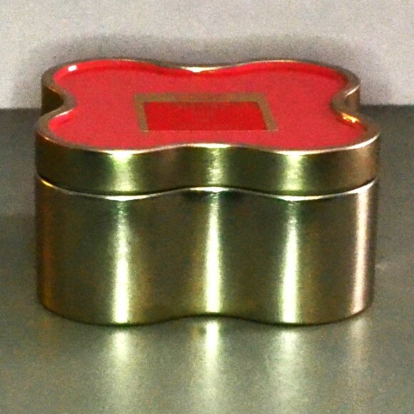 Yankee Candle Double Wick In Clover Shaped Metal Tin Sunset New Unburned - Picture 2 of 3